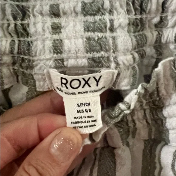 Roxy Striped Drawstring Linen-Blend Pants in White and Light Gray - Picture 6 of 8